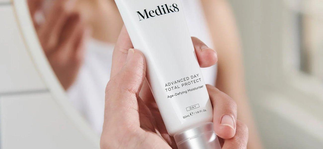 Beschermt en Verzorgt: Medik8 Advanced Day Total Protect SPF30 - M8cosmetics.nl