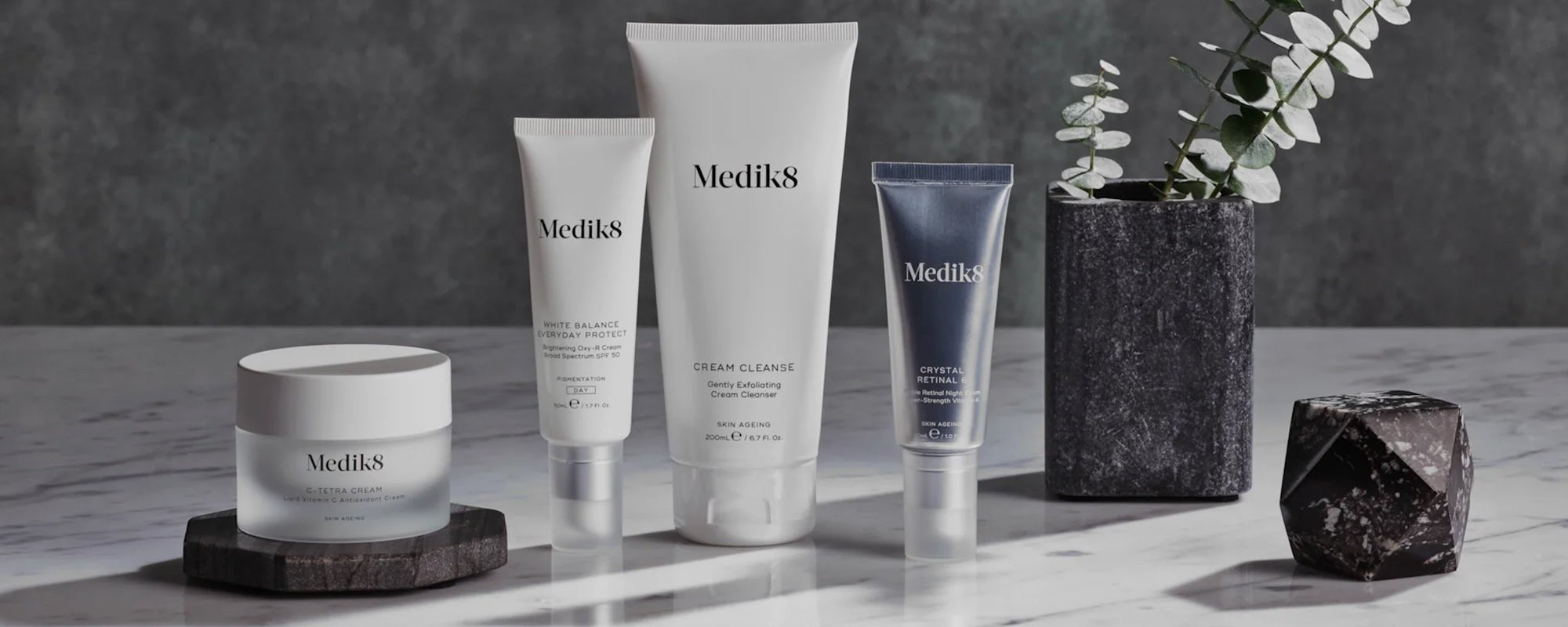 Medik8 serums uitgelegd: welk serum past bij uw huid? - M8cosmetics.nl